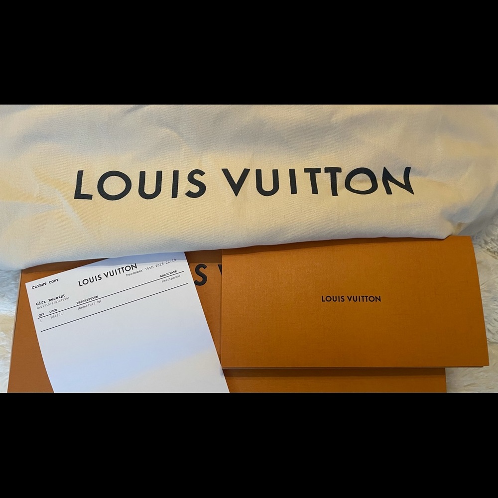 Louis Vuitton MM never full - Picture 8 of 10